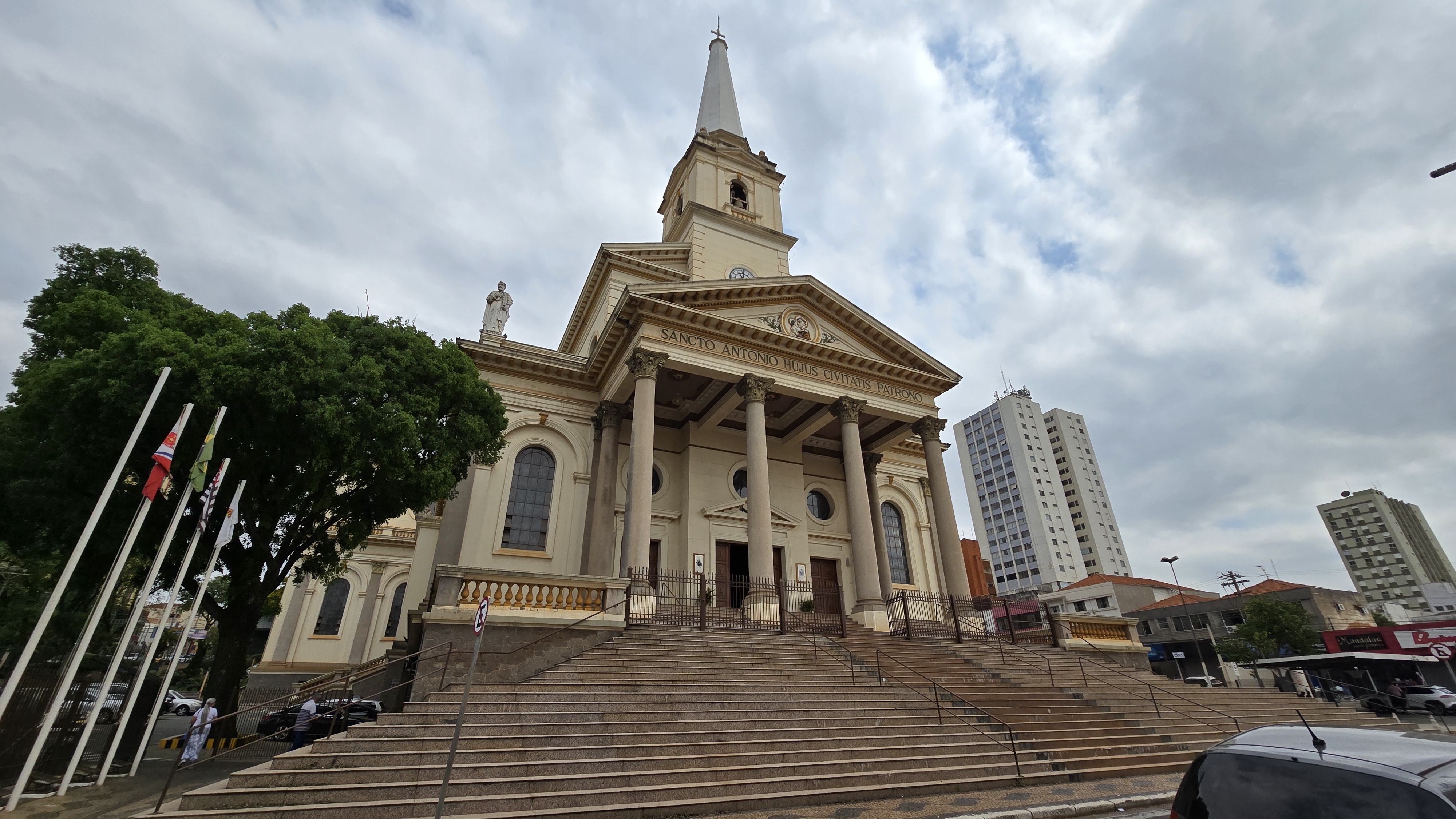 Exterior View 3