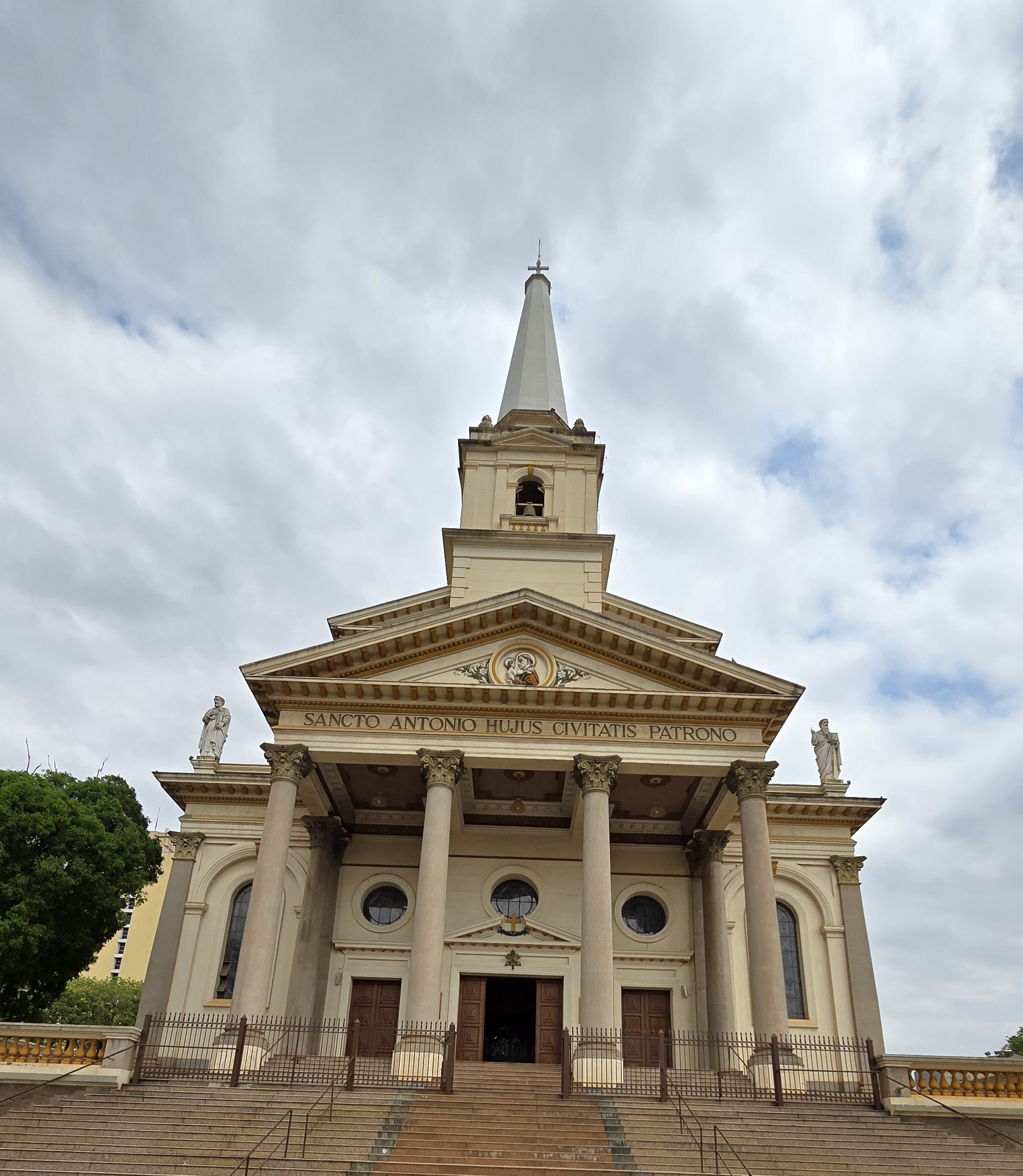 Exterior View 8