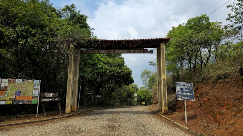 Estrada entre Prado (MG) e Bichinho (MG)