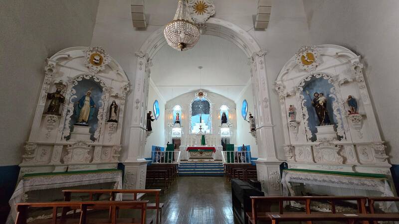 Altares e Interior da Igreja Sao Gonçalo Garcia, São João del-Rei (MG)