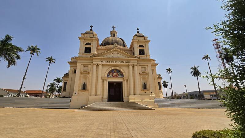 Imagem Igreja Matriz Bom Jesus Cana Verde Fachada 6
